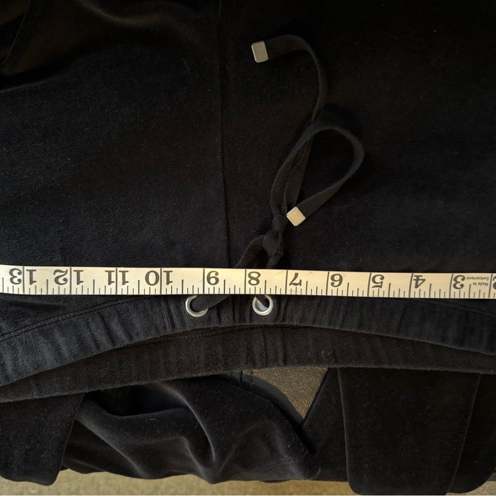 Victoria Secret Women’s Black Velour Cargo Pants Sz Medium - Picture 9 of 12